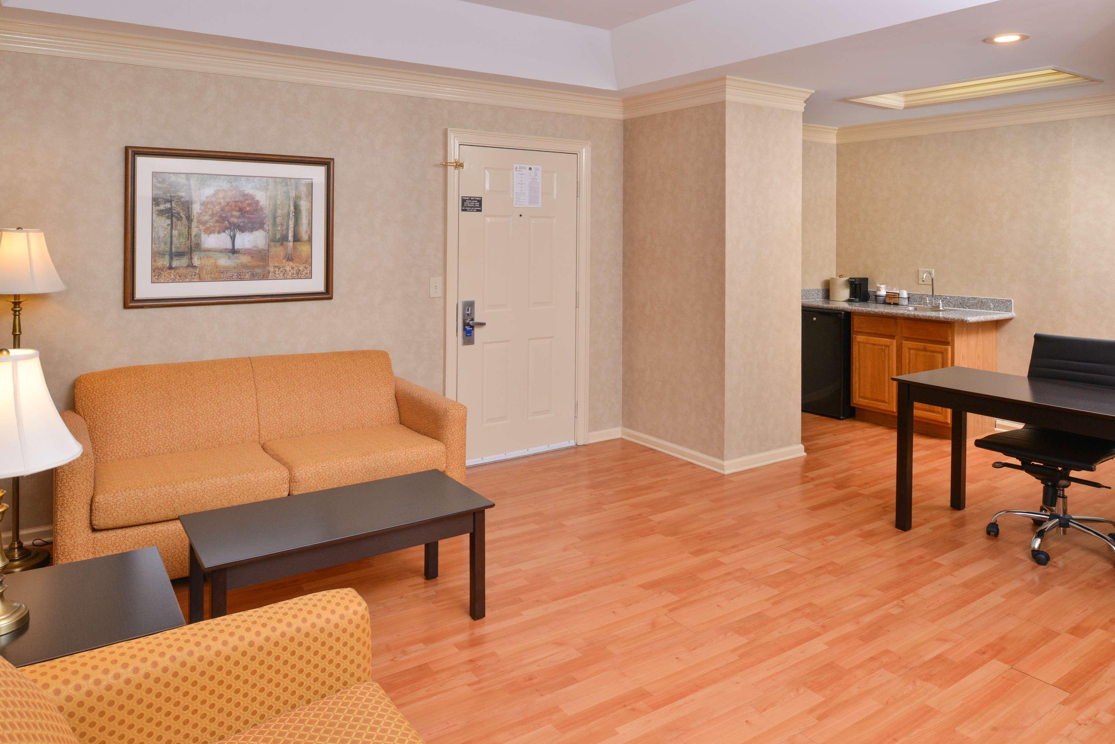 Best Western Brentwood Exterior photo